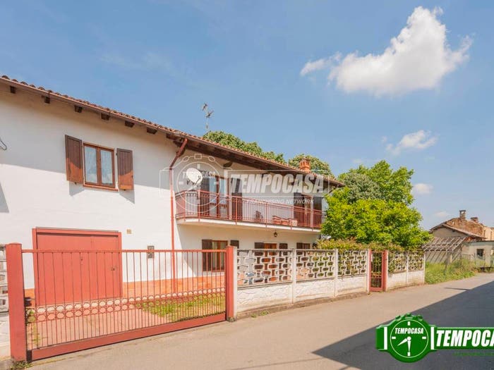 Casa quadrilocale in vendita in Via Mocchi, Centro, Trivolzio