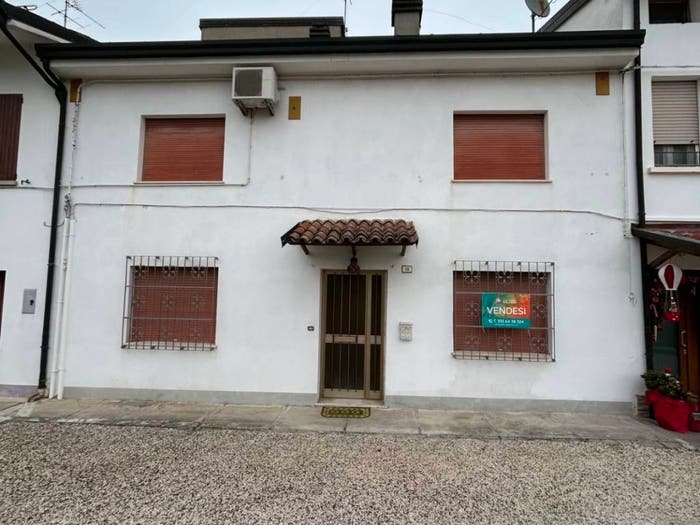 Casa con 5 locali in vendita in Località Fiorestino, Massa Finalese, Finale Emilia
