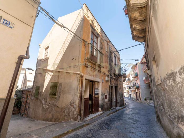 Casa quadrilocale in vendita in Via XX Settembre, Motta Sant'Anastasia