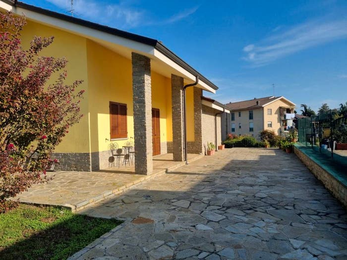 Casa con 6 locali in vendita in Via Giovanni Falcone, Stadio, Asti