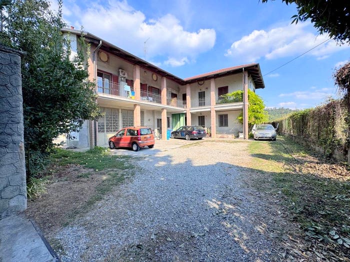 Casa con 6 locali in vendita in Strada Vallere, San Pietro, Moncalieri