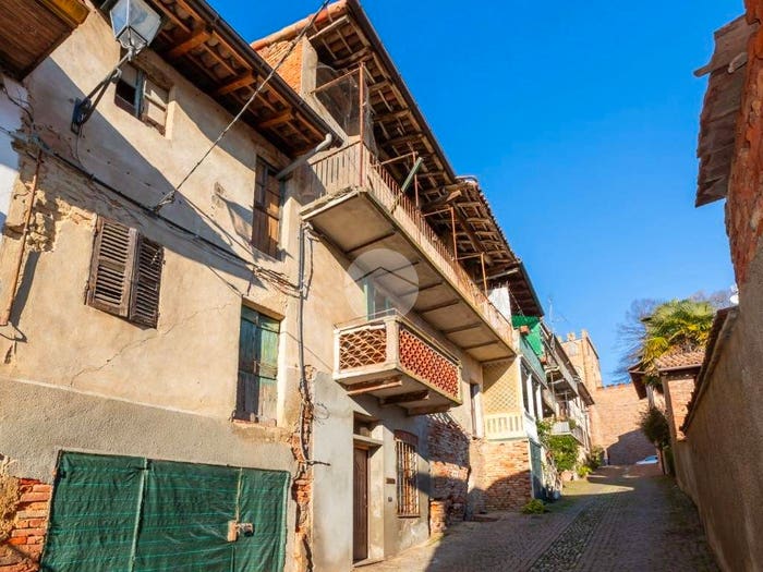 Casa quadrilocale in vendita in Vicolo III, Centro, Montemagno