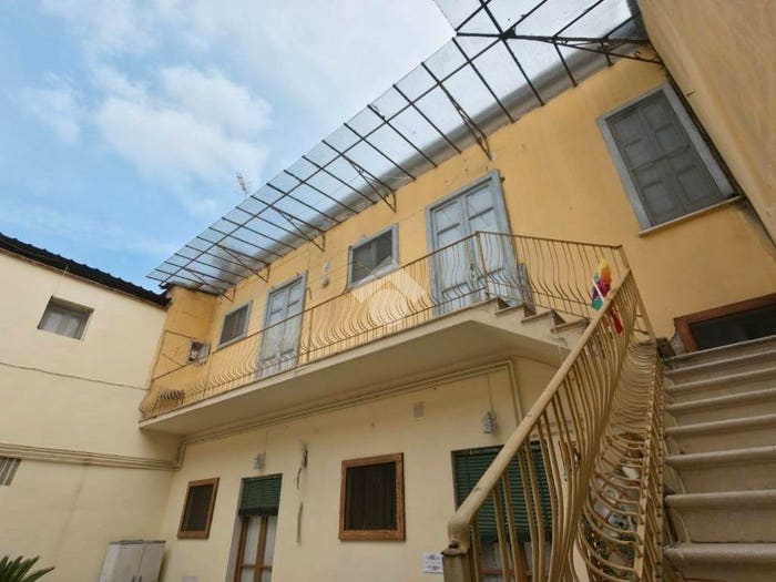 Appartamento bilocale in vendita in Via Regina Margherita, Frattamaggiore