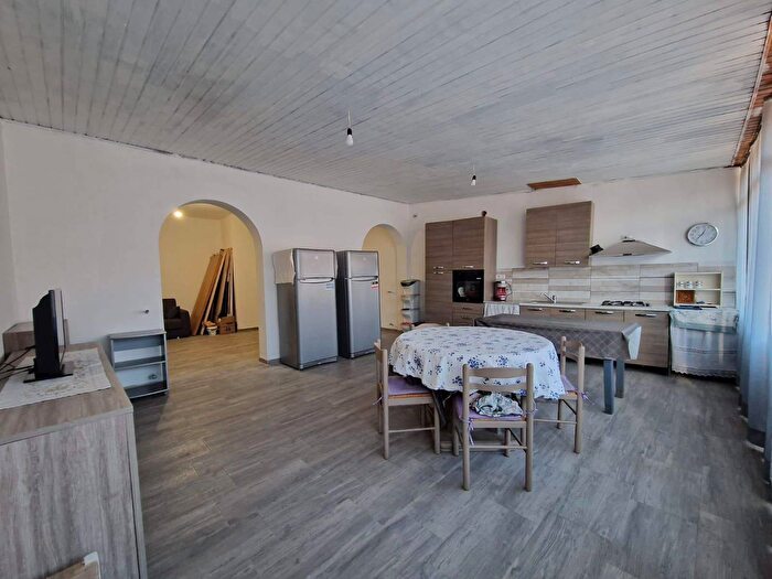 Appartamento con 9 locali in vendita in Tortoli'