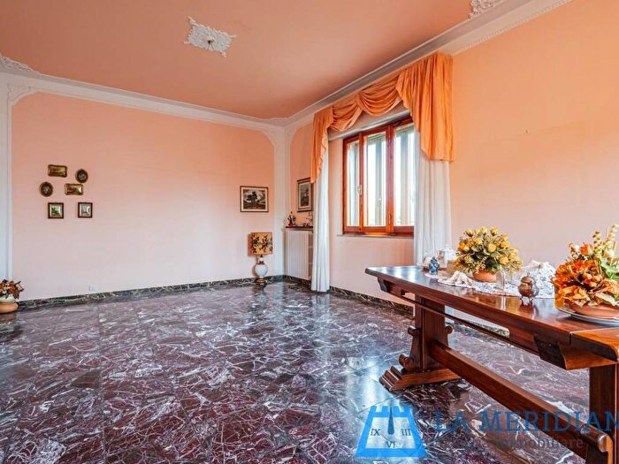 Appartamento con 5 locali in vendita in Centro, Lamporecchio