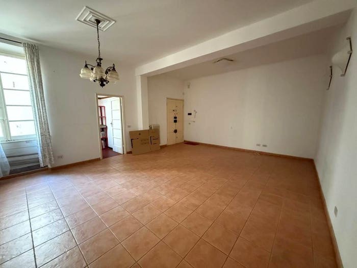 Appartamento con 6 locali in vendita in Via Riccardo Migliari, Centro Storico, La Spezia