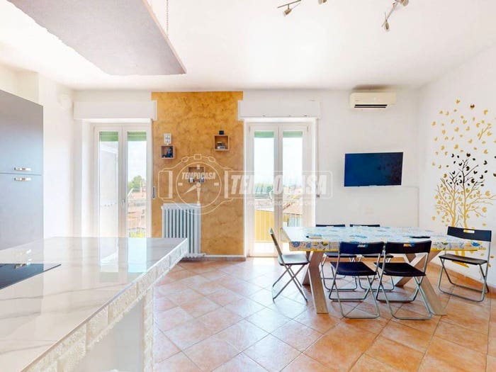 Appartamento quadrilocale in vendita in Via dei Mulini, Centro, Orbassano