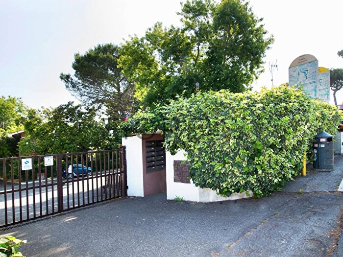 Casa quadrilocale in vendita in via Cassia, La Giustiniana, Roma