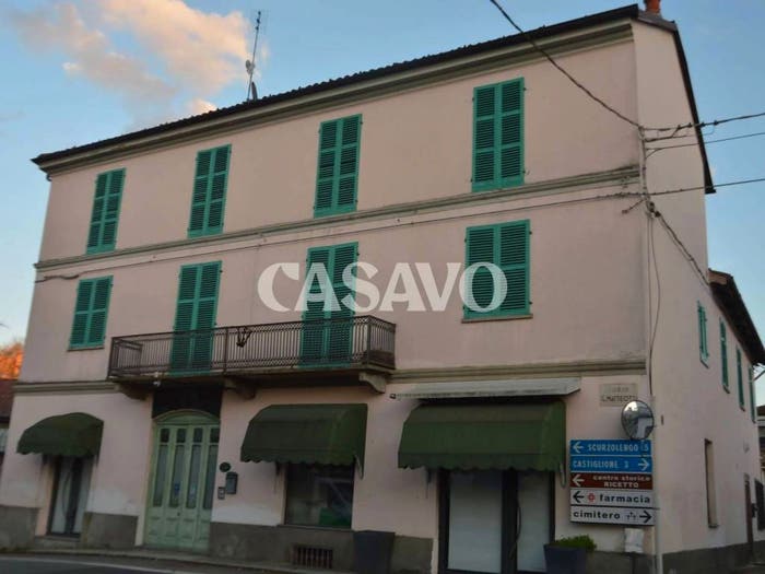 Casa con 6 locali in vendita in Corso Matteotti, Centro, Portacomaro