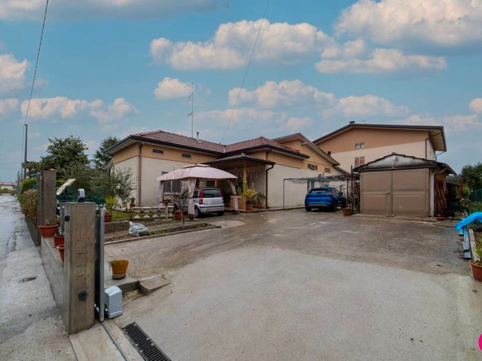 Casa con 5 locali in vendita in Via Vial di Lares, Centro, Cordenons