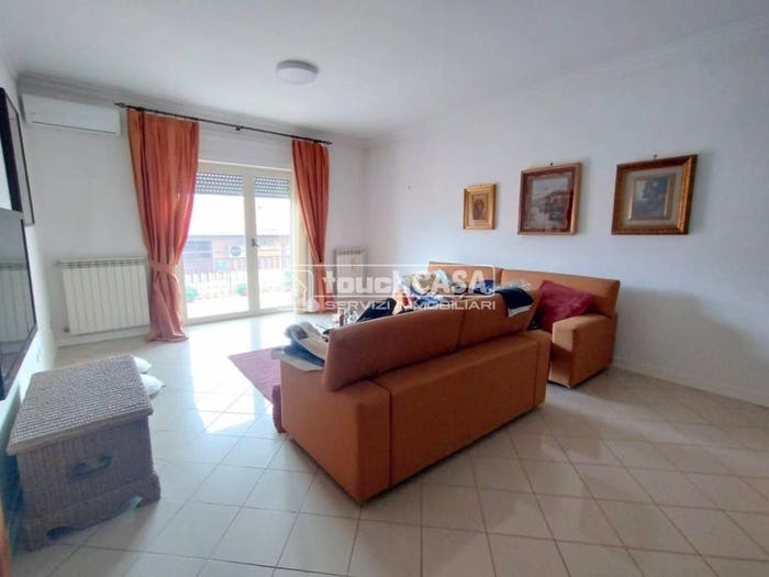 Appartamento trilocale in vendita in Via Armando Diaz, Frignano