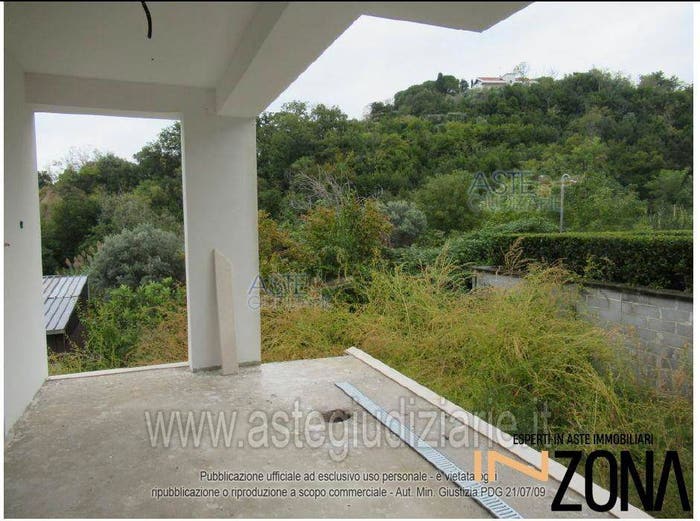 Casa con 5 locali in vendita in Via della Polveriera, Tirino, Pescara