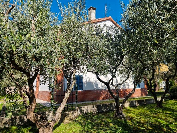 Casa con 6 locali in vendita in Montegiano, Mombaroccio
