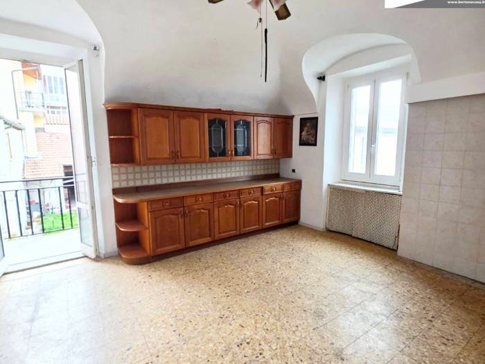 Appartamento con 6 locali in vendita in Via Savona, Centro, Dego
