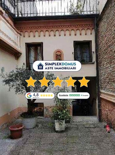 Appartamento con 6 locali in vendita in Via IX Febbraio, Centro, Cremona