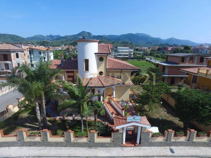 Casa con 6 locali in vendita in Via Orgaz, Ponente, Milazzo
