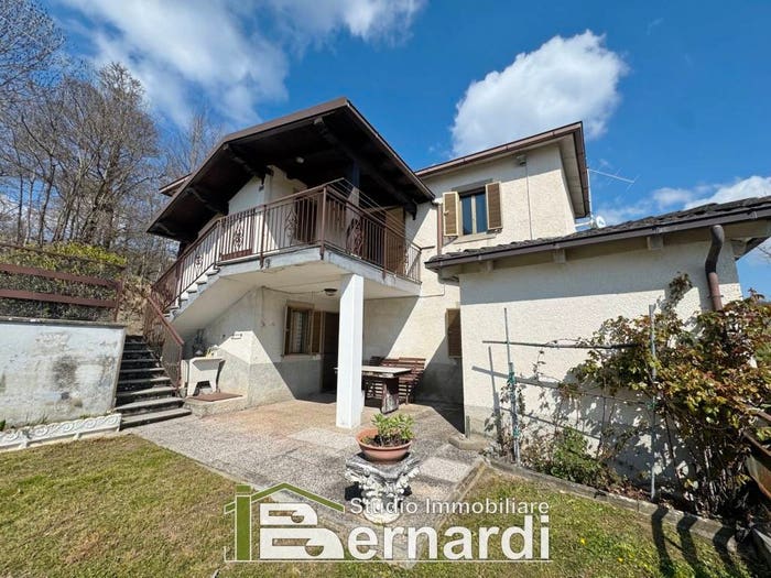 Casa con 6 locali in vendita in Via Castellina, Fanano