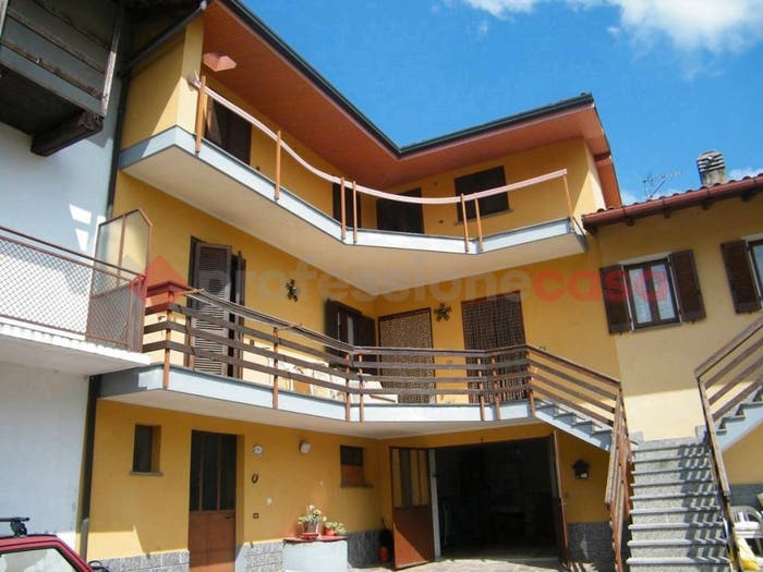 Casa trilocale in vendita in Vicolo Valle, Centro, Bogogno