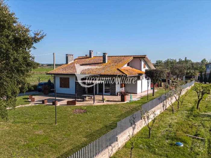 Casa con 5 locali in vendita in Indirizzo non valido, I Bertoni, Castiglione del Lago