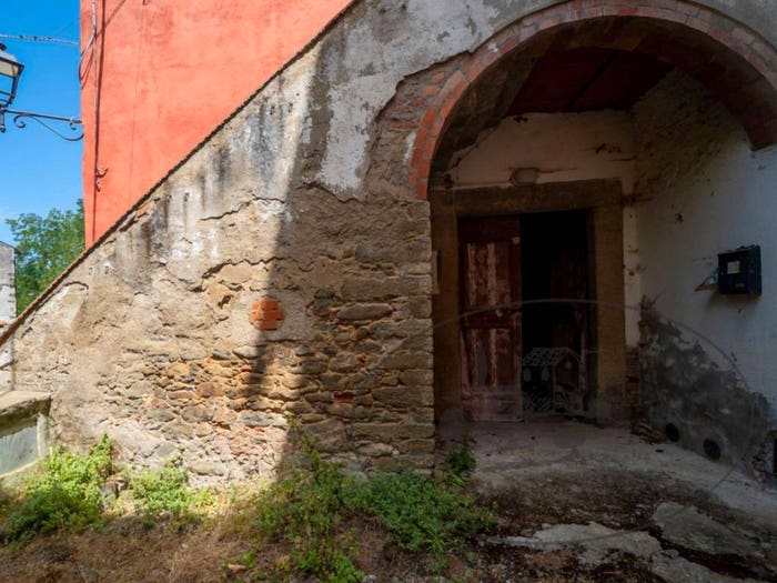 Casa con 6 locali in vendita in via simonti, Castelfranco Piandisco