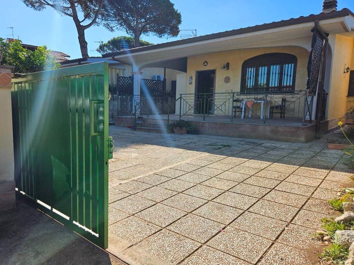 Casa trilocale in vendita in Via degli Abeti, Lido dei Pini di Ardea Lupetta, Ardea