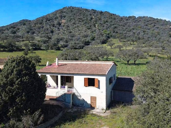 Casa quadrilocale in vendita in Santu Juanni, Loiri Porto San Paolo