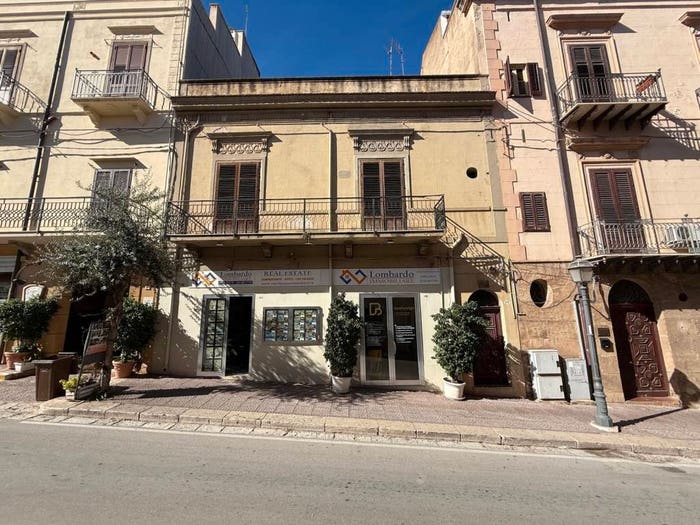 Casa con 6 locali in vendita in Corso Giuseppe Garibaldi, Centro, Castellammare del Golfo