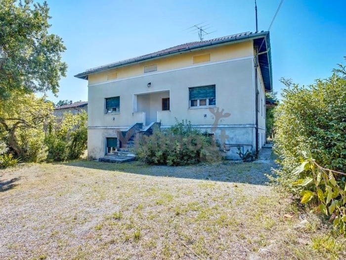 Casa con 6 locali in vendita in Via San Giulio, Centro, Cittiglio
