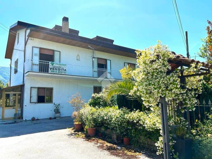 Appartamento quadrilocale in vendita in Via Taverna Ferriera, San Michele di Serino