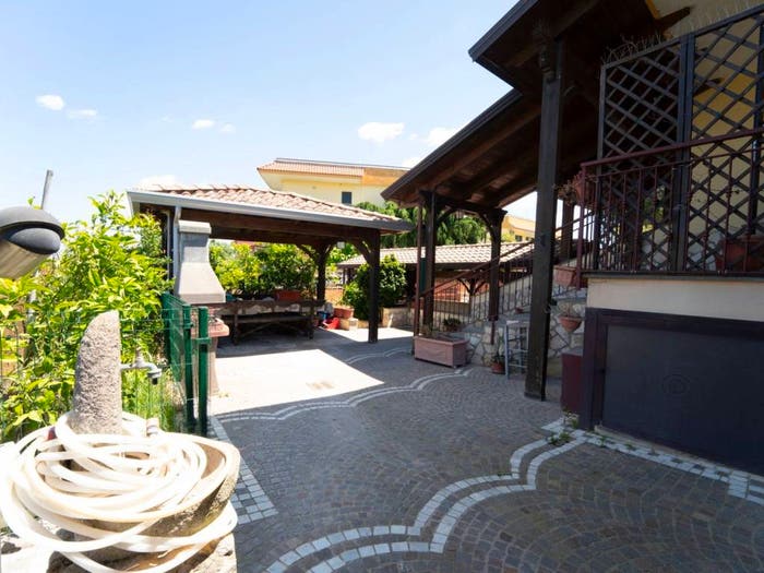 Casa con 6 locali in vendita in VIA VICINALE MASSERIA CANOSA, Licola Paese, Giugliano in Campania