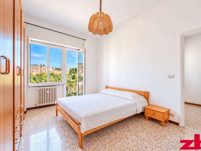 Appartamento con 6 locali in vendita in Via Brigata Salerno, Sturla, Genova