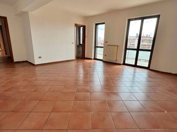 Appartamento con 5 locali in vendita in Via Canada, Centro, Avezzano