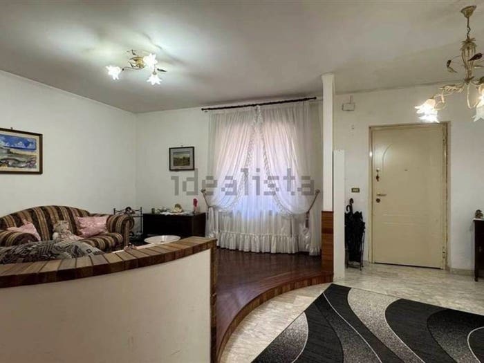 Appartamento con 5 locali in vendita in Vico II San Venere, Centro, Luzzi