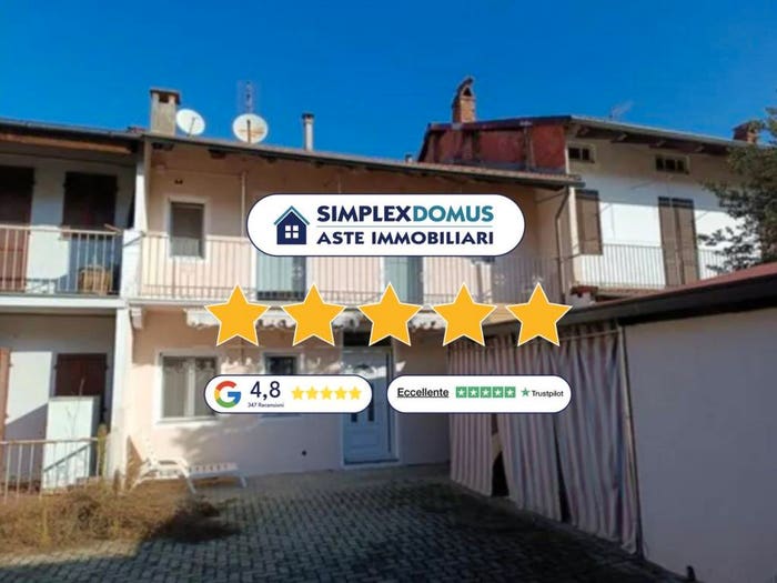 Appartamento con 6 locali in vendita in Via Vittorio Veneto, Centro, Caluso