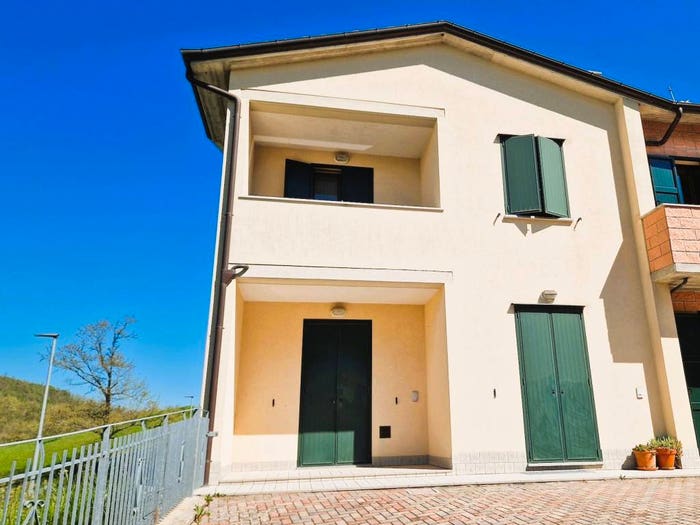 Appartamento trilocale in vendita in Via Giuseppe Verdi, Centro, Monghidoro
