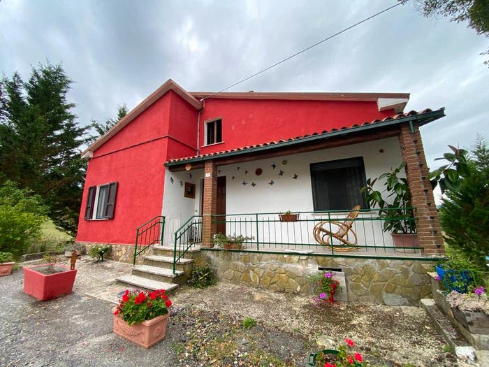 Casa trilocale in vendita in Località Casa del Pino, Alta Val Tidone