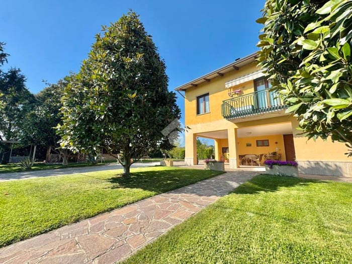 Casa con 6 locali in vendita in Str Ginestrella Muleti, Palazzo Petrignano, Assisi