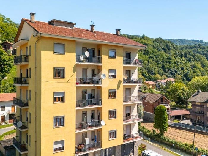 Appartamento trilocale in vendita in BORGO SAN CARLO, Centro, Venasca