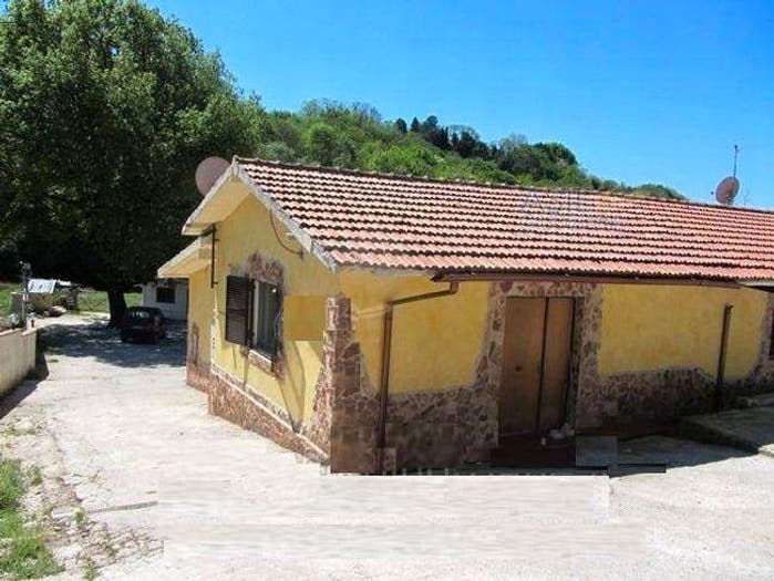 Casa trilocale in vendita in Strada dei Colli, Castel Madama