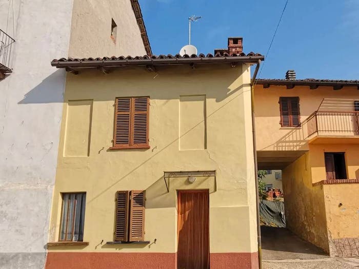 Casa quadrilocale in vendita in Frazione San Marzanotto, San Marzanotto Piana, Asti
