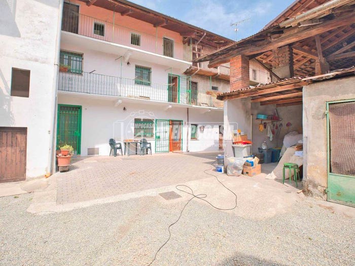 Appartamento bilocale in vendita in Via Roma, Ghislarengo