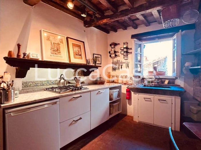 Casa con 5 locali in vendita in Centro, Pescaglia