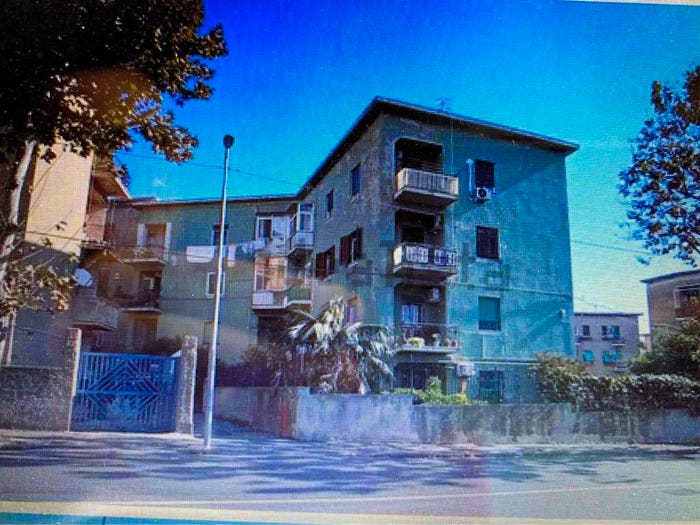 Appartamento con 5 locali in vendita in Via Socrate, Gazzi, Messina
