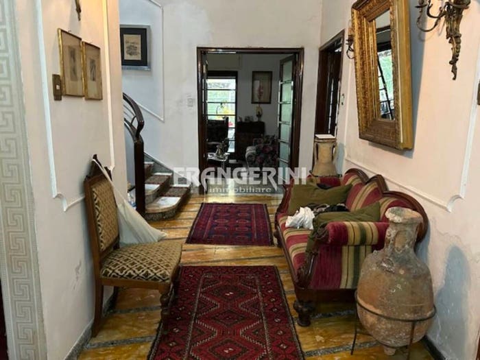 Casa con 6 locali in vendita in Viale Guglielmo Marconi, Calzabigi, Livorno