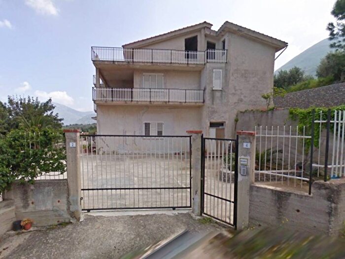Casa con 6 locali in vendita in Via Acireale, Fondo Dominici, Carini