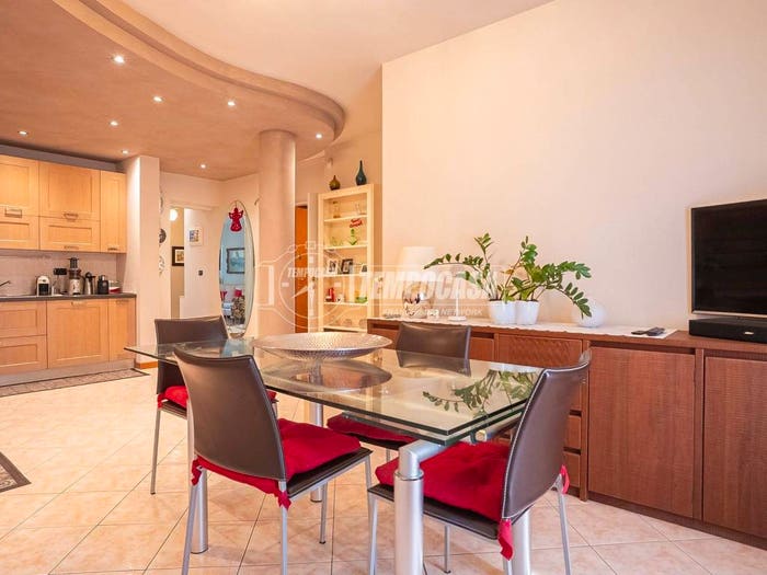 Appartamento con 5 locali in vendita in Via Umberto Treccani, Centro, Carpenedolo