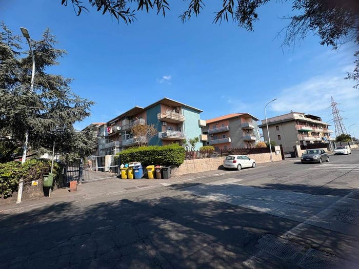 Appartamento con 6 locali in vendita in Via Barriera, San Giovanni Galermo, Catania