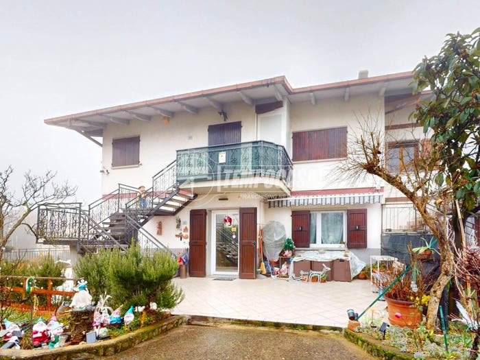 Appartamento quadrilocale in vendita in Via Cavalieri di Vittorio Veneto, Centro, Gaggio Montano