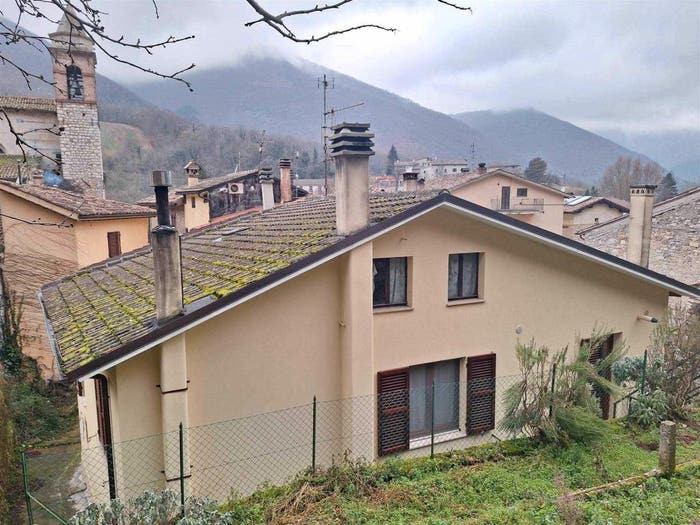 Casa con 5 locali in vendita in Castello, Fiuminata