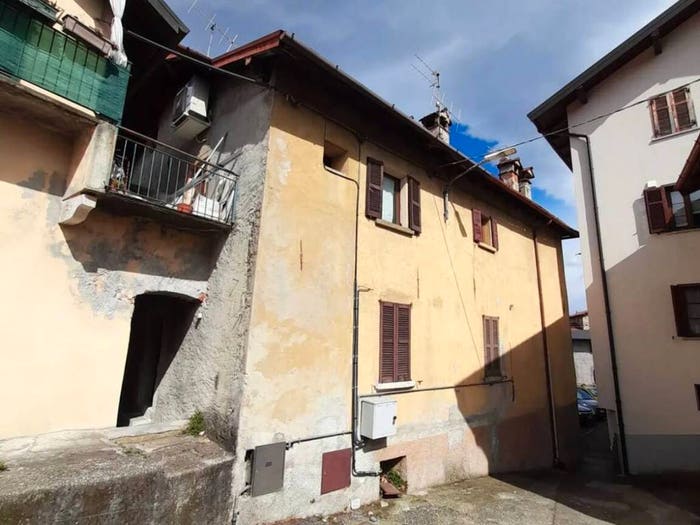 Appartamento bilocale in vendita in Largo Cesare Battisti, Gravedona, Gravedona ed Uniti